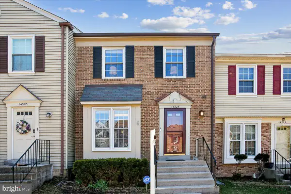 14525 Four Chimney Dr, CENTREVILLE, VA 20120