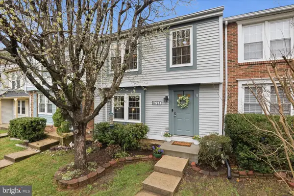 8723 Canaan Ct, LORTON, VA 22079