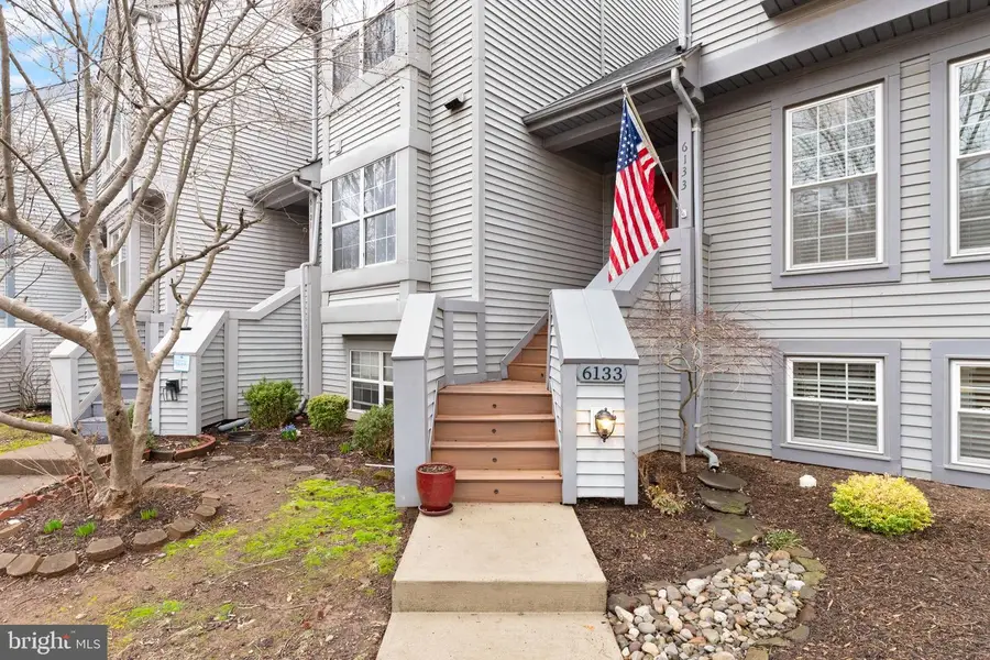 6133 Stonepath Cir, Centreville, VA 20120 - #3