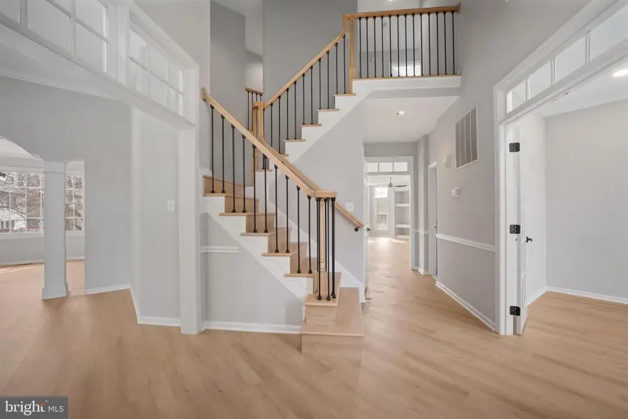 2373 Whitestone Hill Ct, Falls Church, VA 22043 - #2