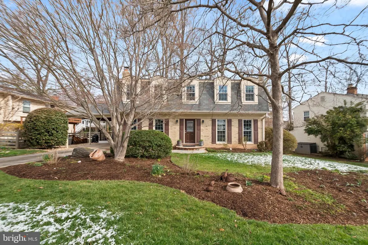 8816 Arley Dr, Springfield, VA 22153 - #1