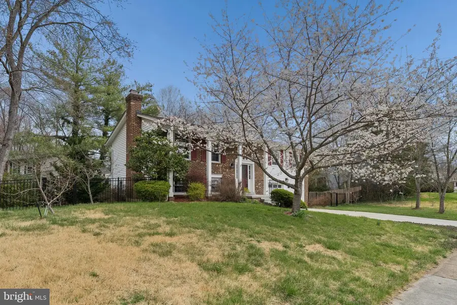 8910 Spur Rd, Springfield, VA 22153 - #3