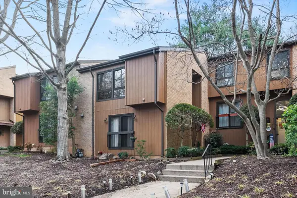 9060 Blarney Stone Dr, SPRINGFIELD, VA 22152