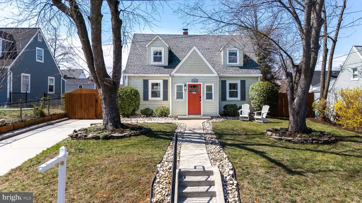 6106 Bangor Dr, Alexandria, VA 22303 - #1