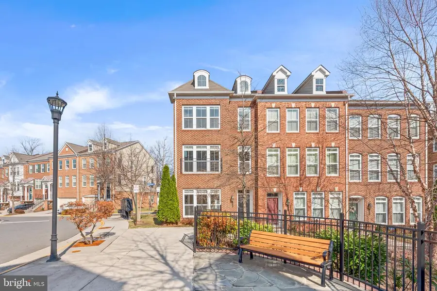 9640 Pullman Pl, Fairfax, VA 22031 - #2