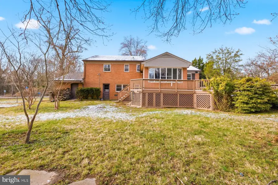 6424 Vale St, Alexandria, VA 22312 - #3