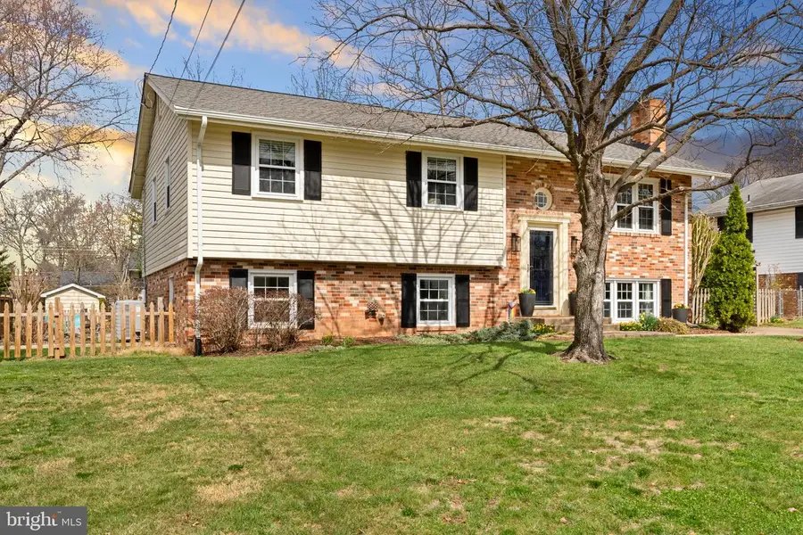 15014 Tarleton Dr, Centreville, VA 20120 - #2