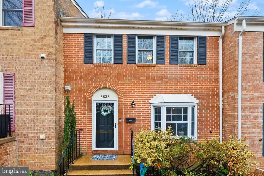 5528 Falmead Rd, Fairfax, VA 22032 - #2