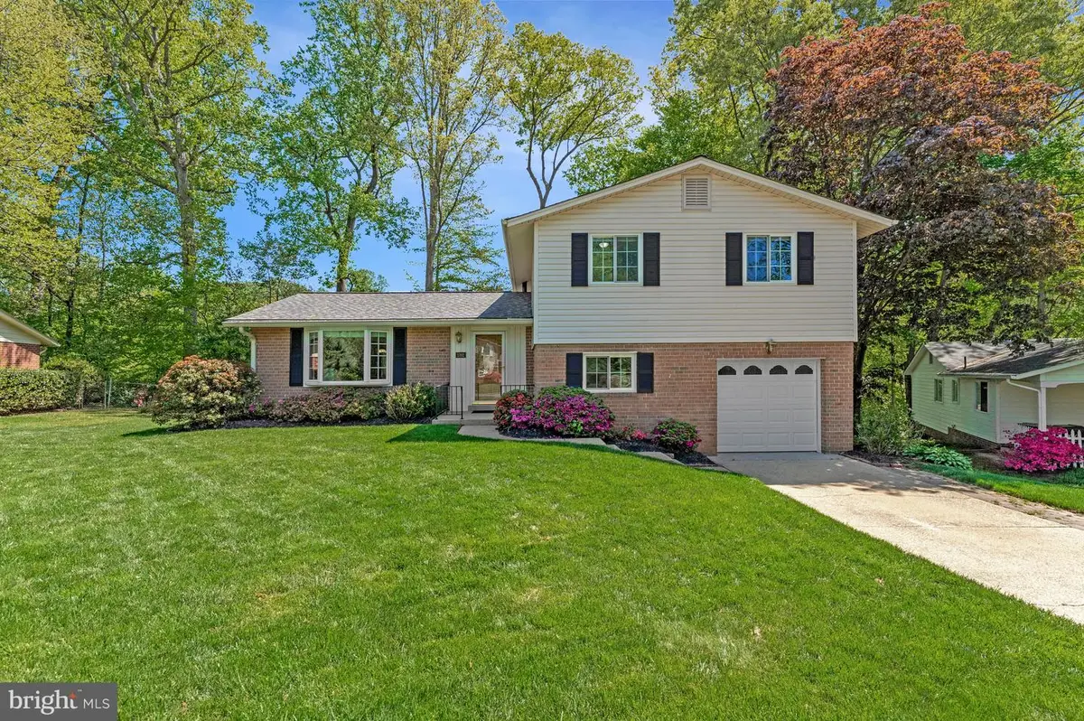 5392 Gainsborough Dr, Fairfax, VA 22032 - #1