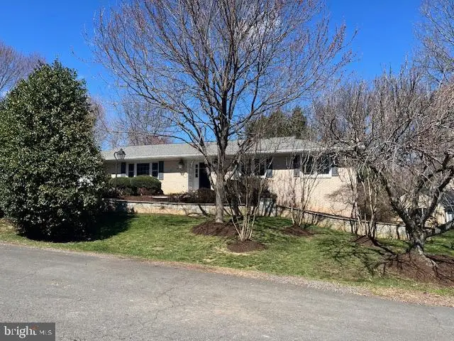 2701 Verily Ct, Oakton, VA 22124 - #1