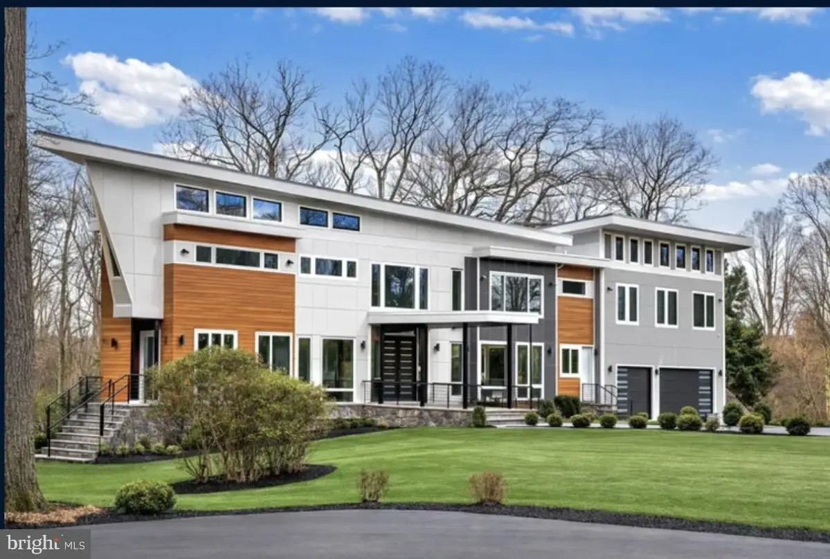 2368 Hunter Mill Rd, Vienna, VA 22181 - #1