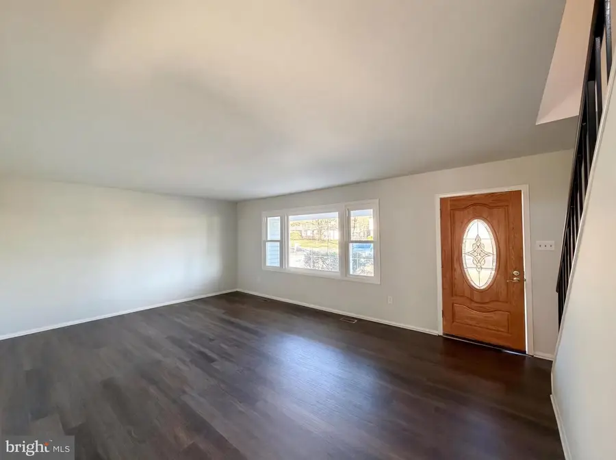 4116 Middle Ridge Dr, Fairfax, VA 22033 - #3