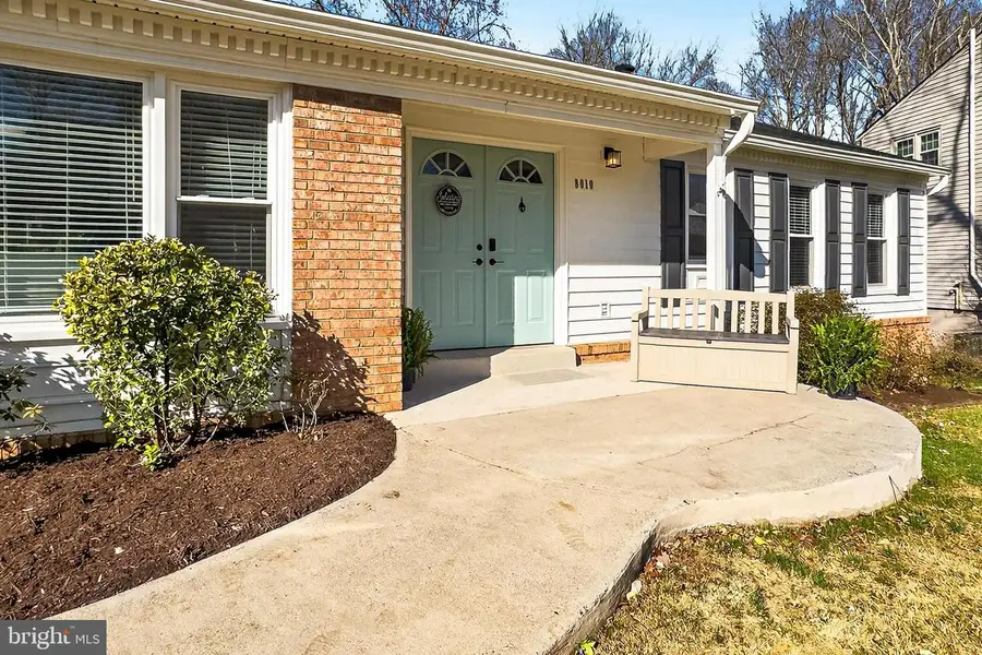 8010 Rockwood Ct, Springfield, VA 22153 - #2