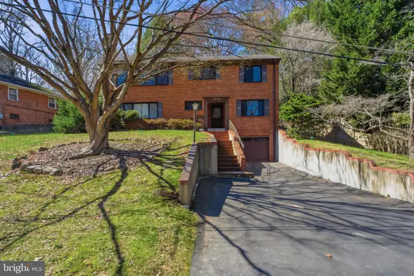 3806 Howard St, ANNANDALE, VA 22003