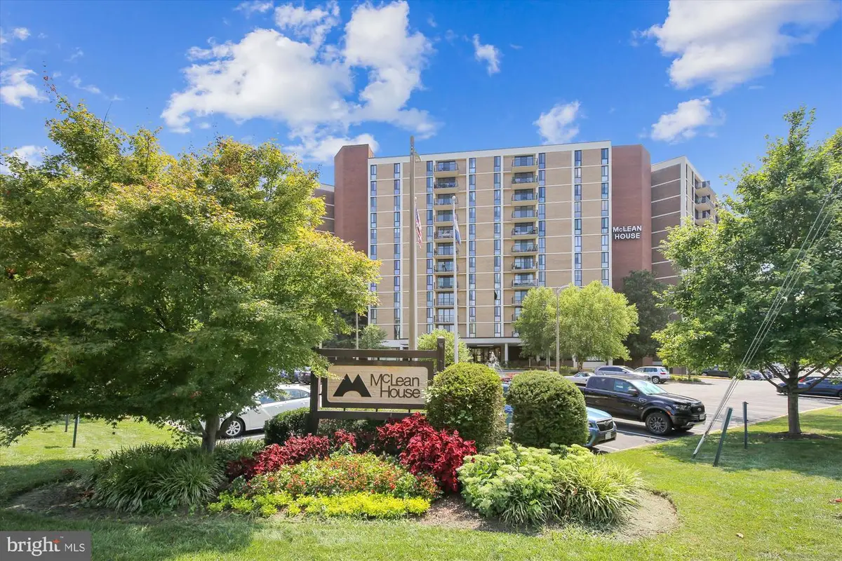 6800 Fleetwood Rd #1004, McLean, VA 22101 - #1