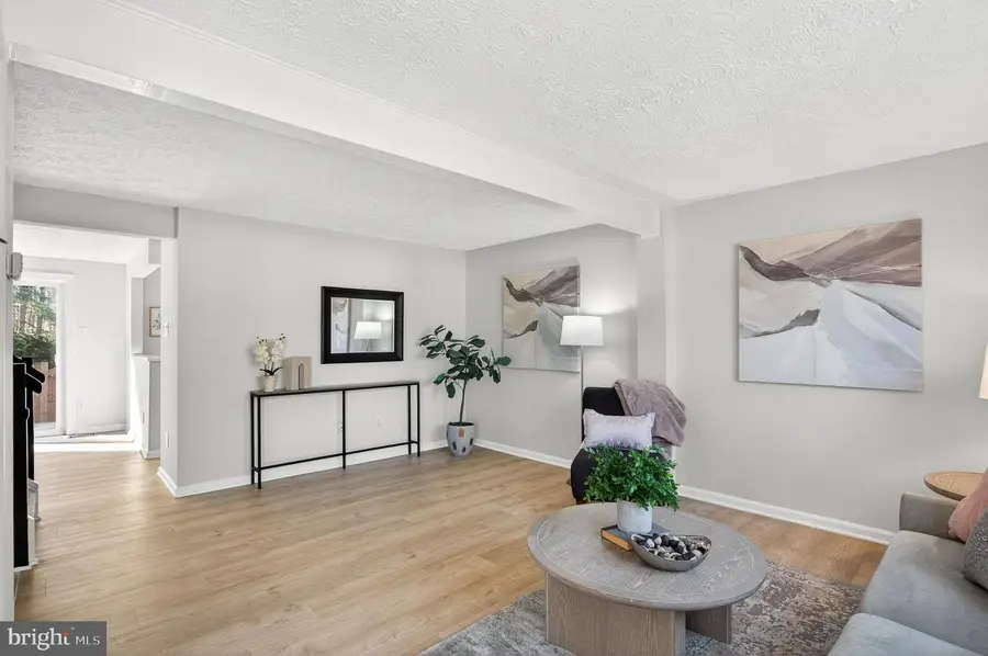 8225 Burning Forest Ct, Springfield, VA 22153 - #2