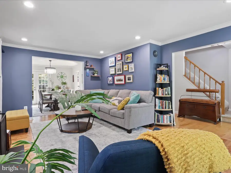 5701 Edgewater Oak Ct, Burke, VA 22015 - #3