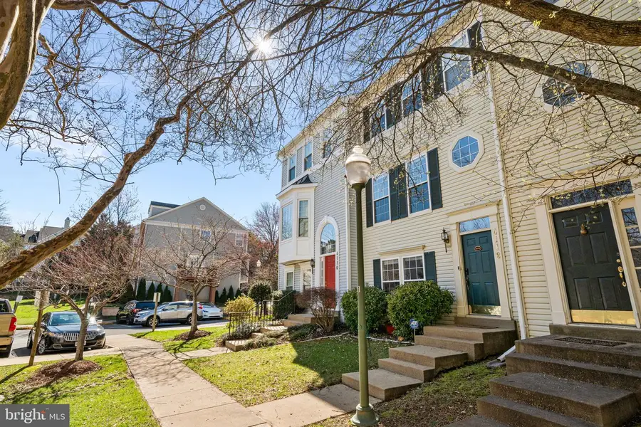 4118 Fountainside Ln, Fairfax, VA 22030 - #3