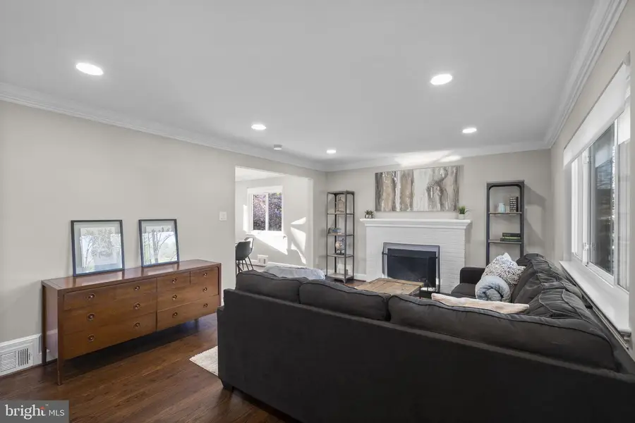 3404 Haven Pl, Falls Church, VA 22041 - #3