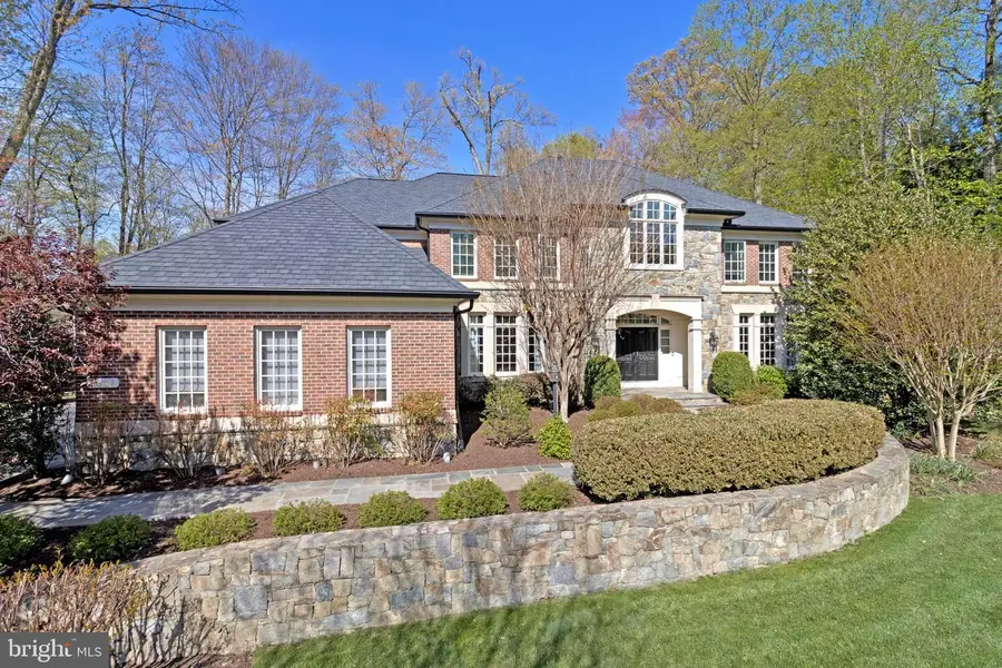 7814 Crownhurst Ct, McLean, VA 22102 - #2