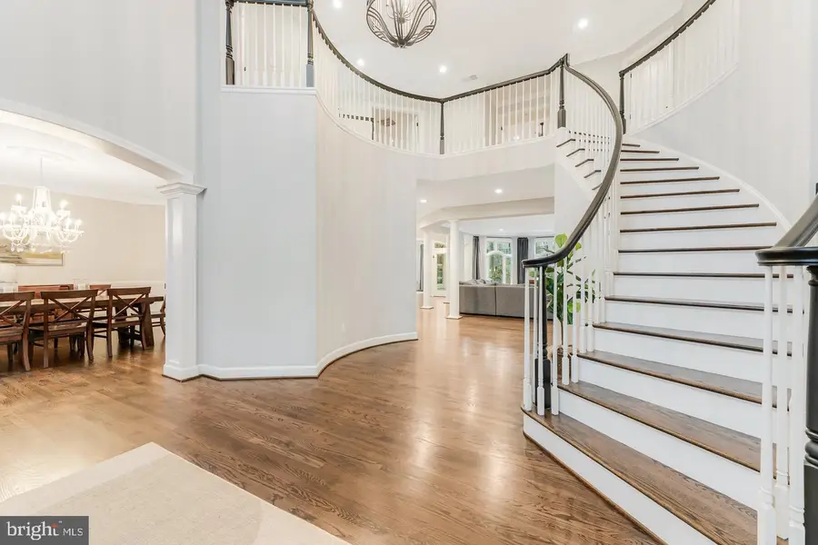 7814 Crownhurst Ct, McLean, VA 22102 - #3