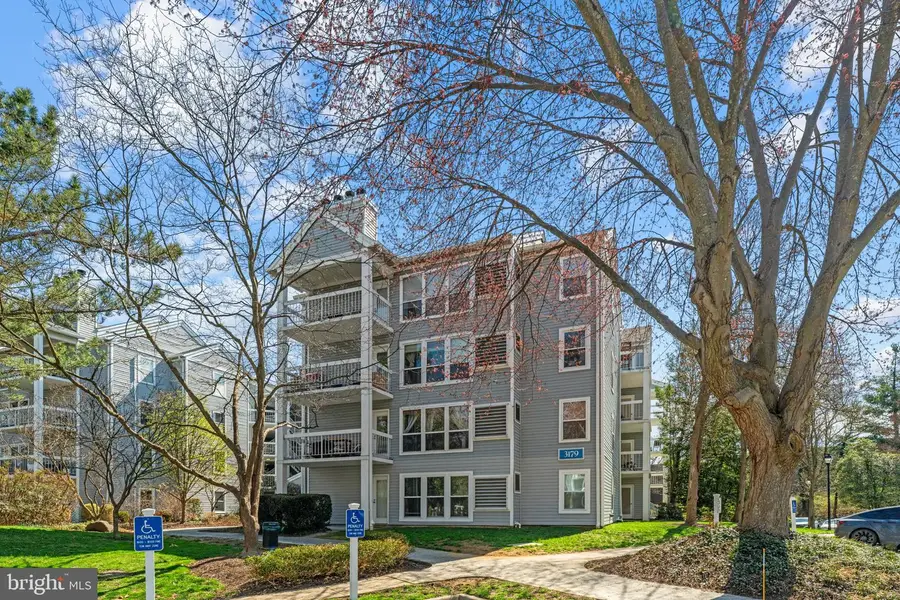 3179 Summit Square Dr #2-e1, Oakton, VA 22124 - #3