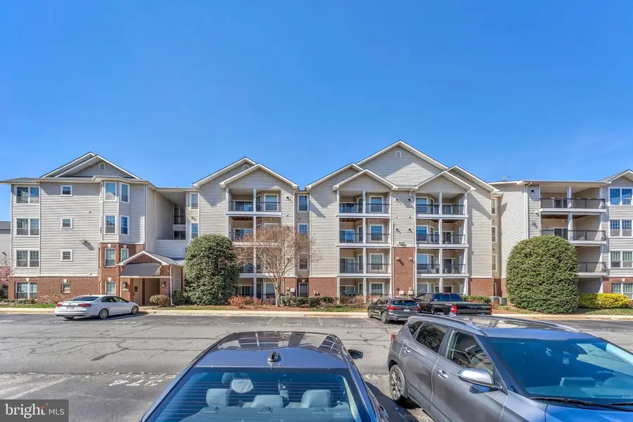 1600 Spring Gate Dr #2412, McLean, VA 22102 - #2