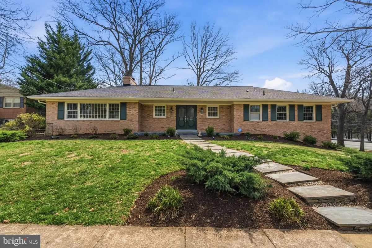 7215 Marine Dr, Alexandria, VA 22307 - #1