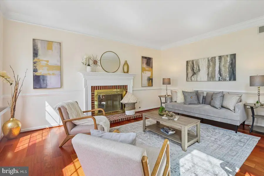 12756 Alder Woods Dr, Fairfax, VA 22033 - #3