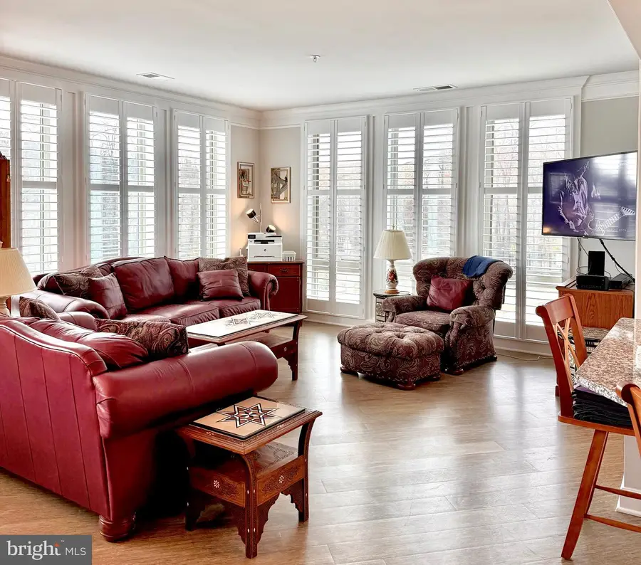 6107 Fairview Farm Dr #202, Alexandria, VA 22315 - #3