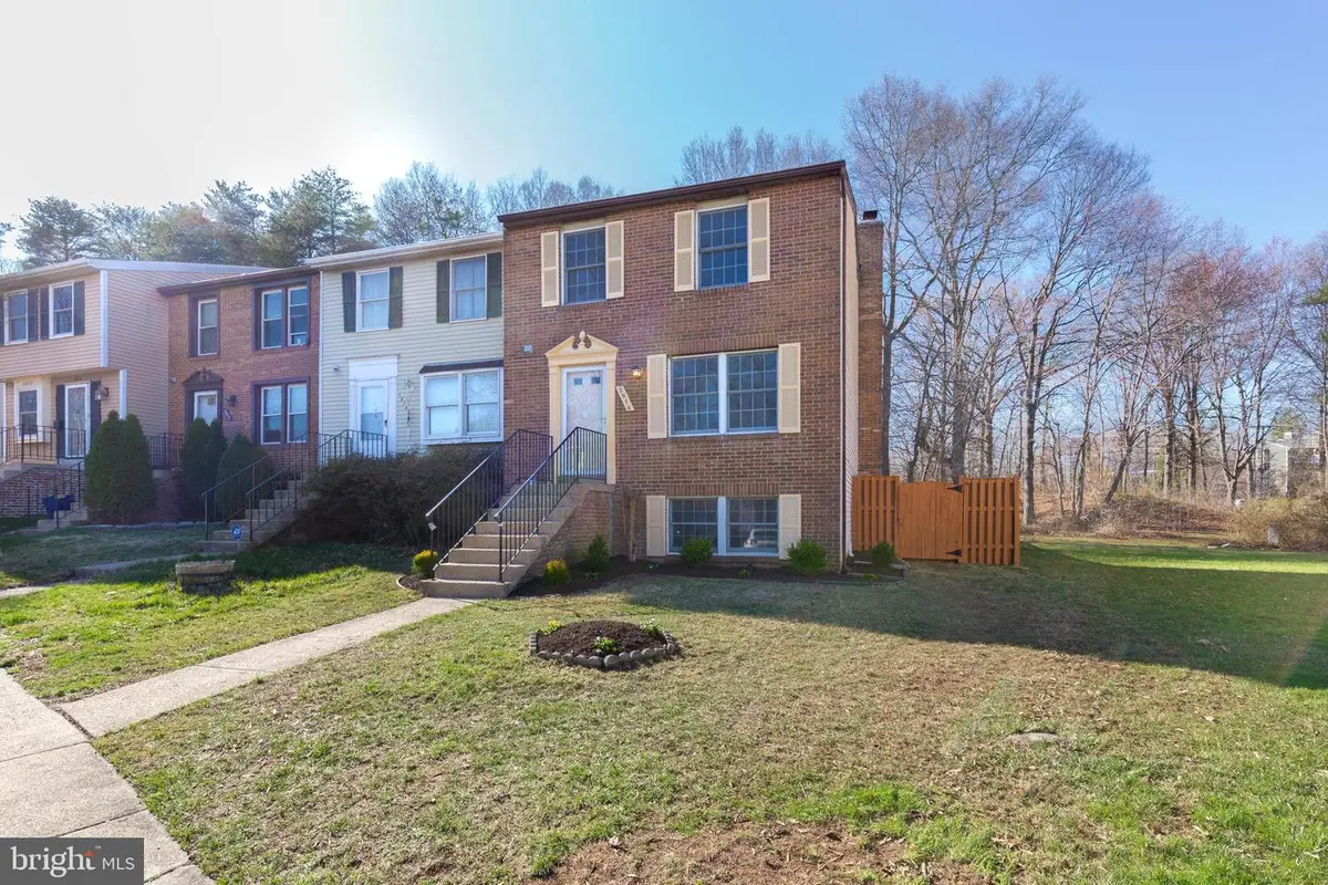 5814 Rock Forest Ct, Centreville, VA 20121 - #1