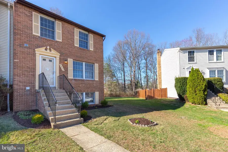 5814 Rock Forest Ct, Centreville, VA 20121 - #3