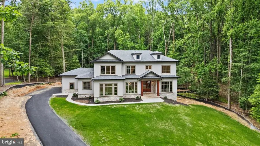 11121 Elmview Pl, Great Falls, VA 22066 - #2