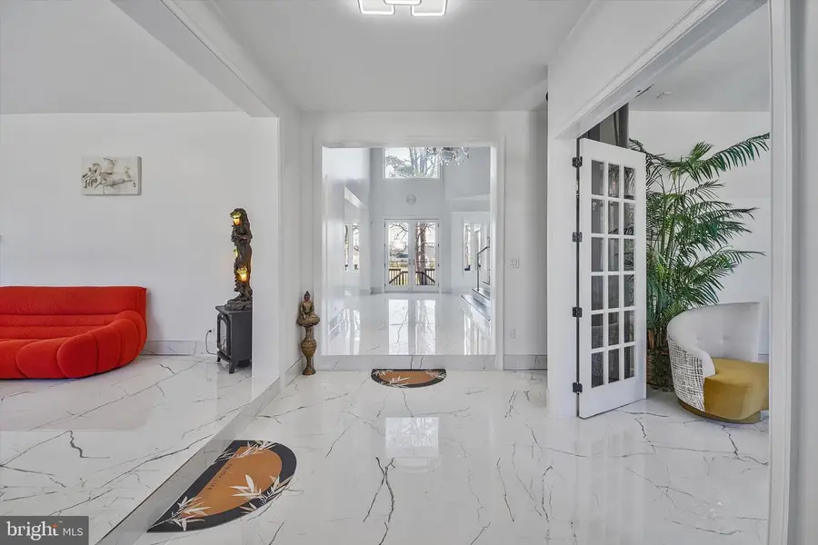 9116 Leesburg Pike, Vienna, VA 22182 - #3