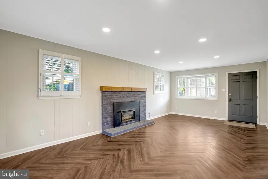 8206 Ackley St, Alexandria, VA 22309 - #3