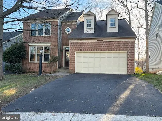 5814 Deer Pond Rd, Centreville, VA 20120 - #1