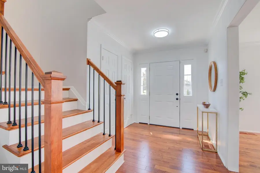 12034 Cheviot Dr, Herndon, VA 20170 - #3