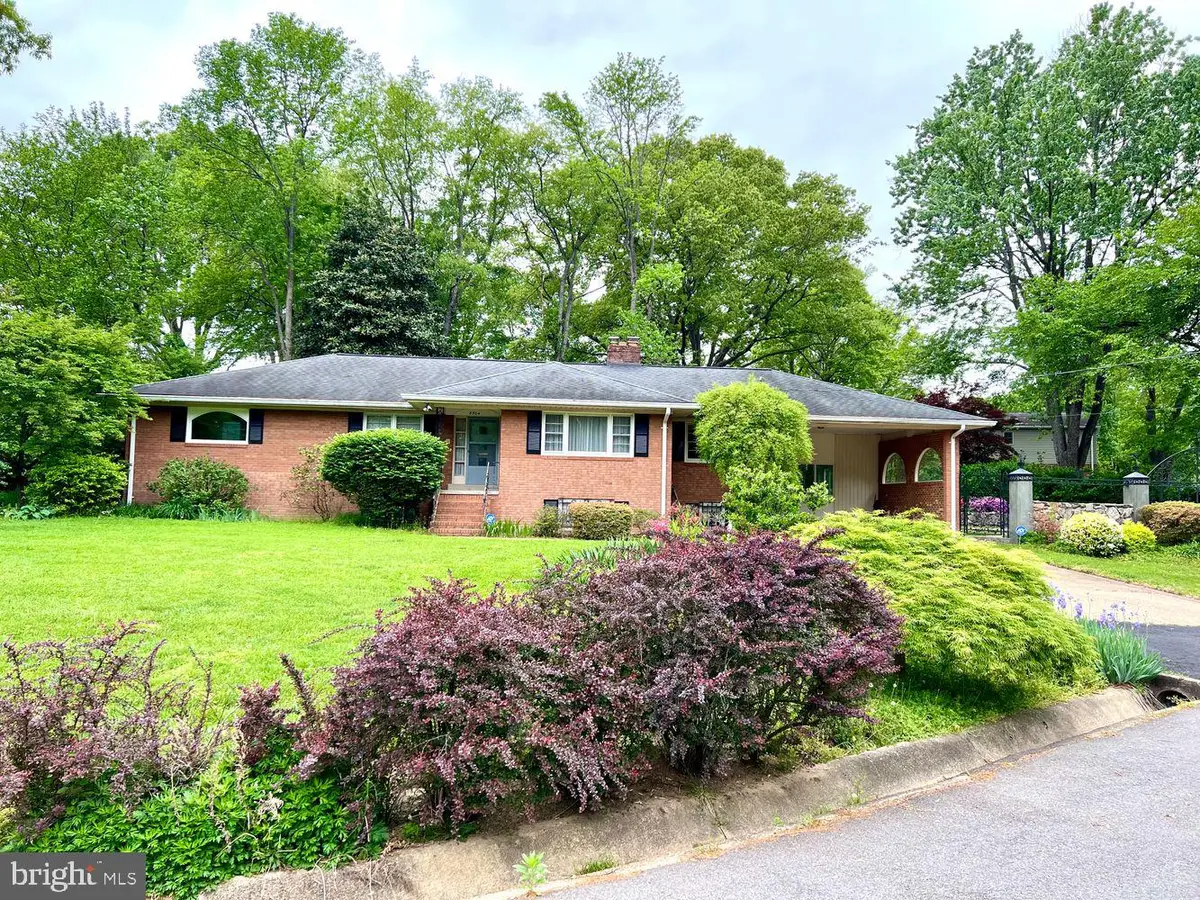 8904 Bridgehaven Ct, Alexandria, VA 22308 - #1