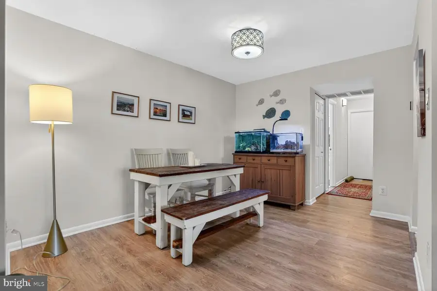 10200 Bushman Dr #121, Oakton, VA 22124 - #2