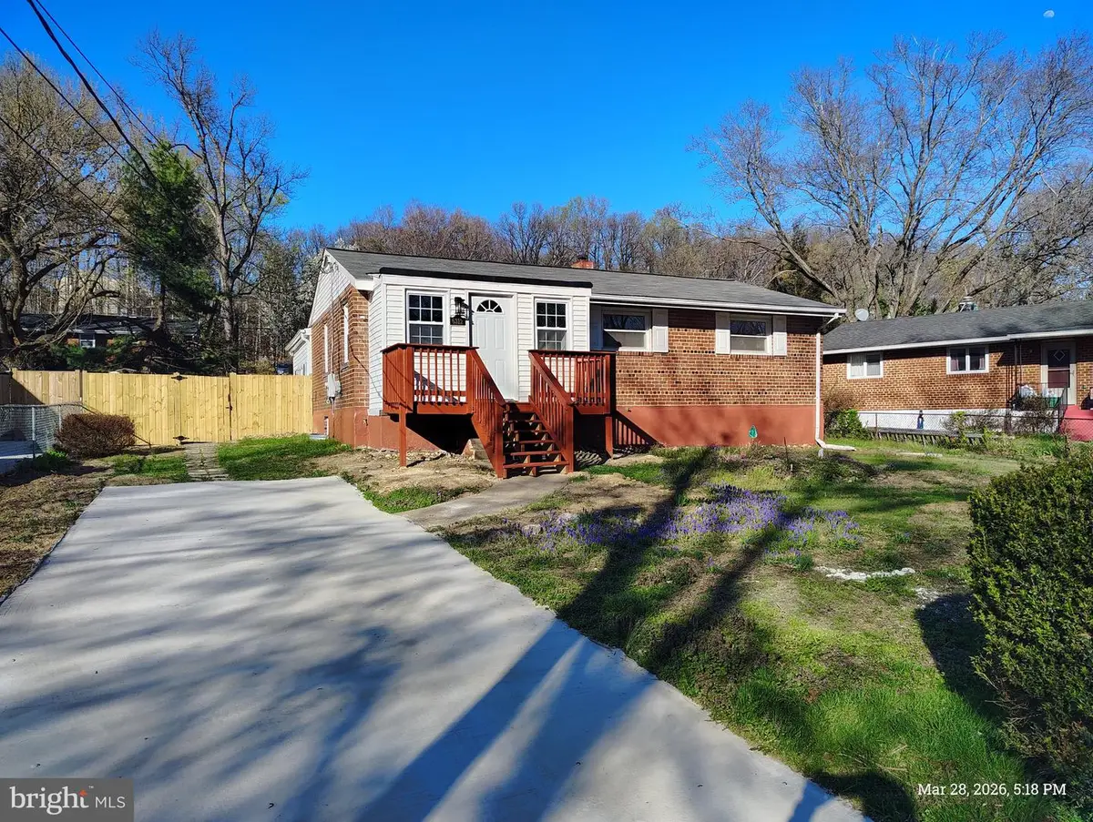 6312 Indian Run Pkwy, Alexandria, VA 22312 - #1