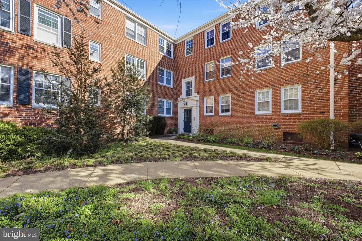 6611 E Wakefield Dr #c1, Alexandria, VA 22307 - #1