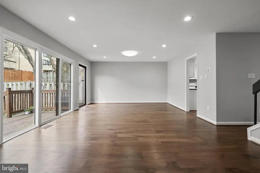 3170 Readsborough Ct, Fairfax, VA 22031 - #3