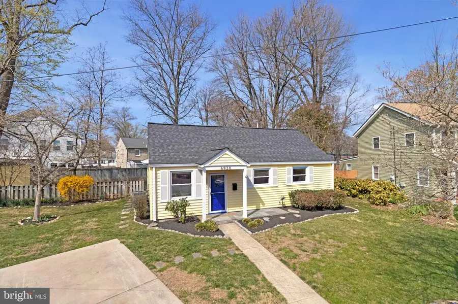 6920 Kenfig Dr, Falls Church, VA 22042 - #2