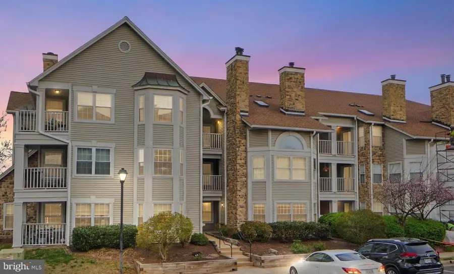 5601 Willoughby Newton Dr #16, Centreville, VA 20120 - #2