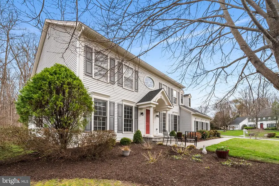 8648 Chase Glen Cir, Fairfax Station, VA 22039 - #2