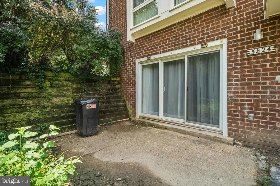 3824 Persimmon Cir, Fairfax, VA 22031 - #3