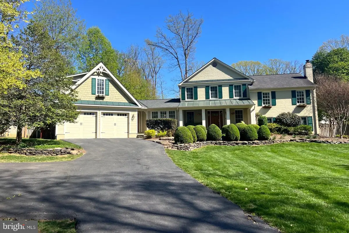 11809 Wayland St, Oakton, VA 22124 - #1