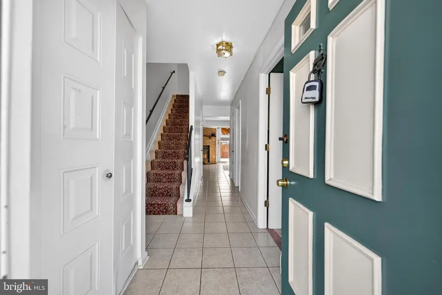 2108 Mager Dr, Herndon, VA 20170 - #3