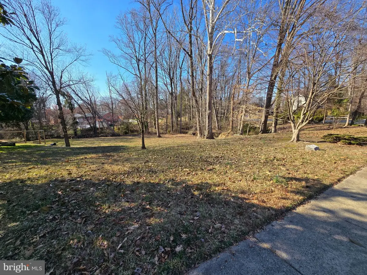 7669 Long Pine Dr, Springfield, VA 22151 - #1