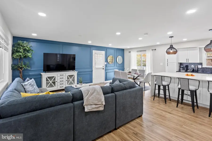 4307 San Carlos Dr, Fairfax, VA 22030 - #2